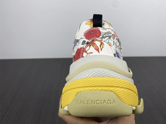 Popular triples trainer sneakers 2282