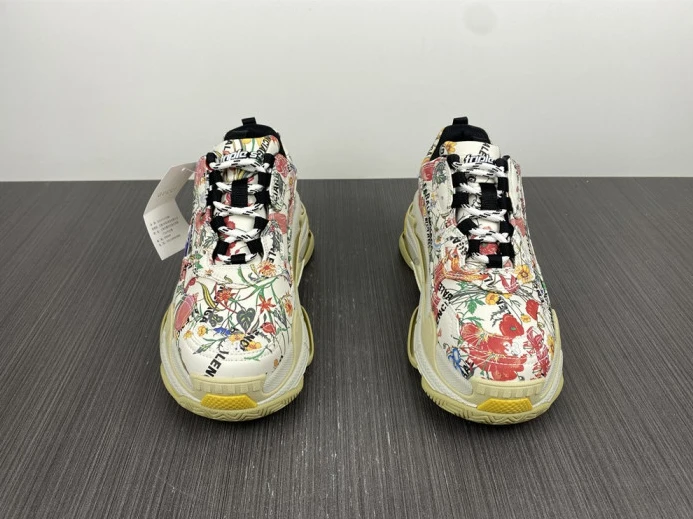 Popular triples trainer sneakers 2282