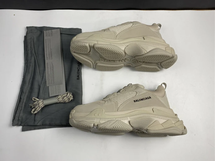 SmartChoice BLCG SNEAKER TRIPLE.S.GOMMA 536737 W2FW1 2507