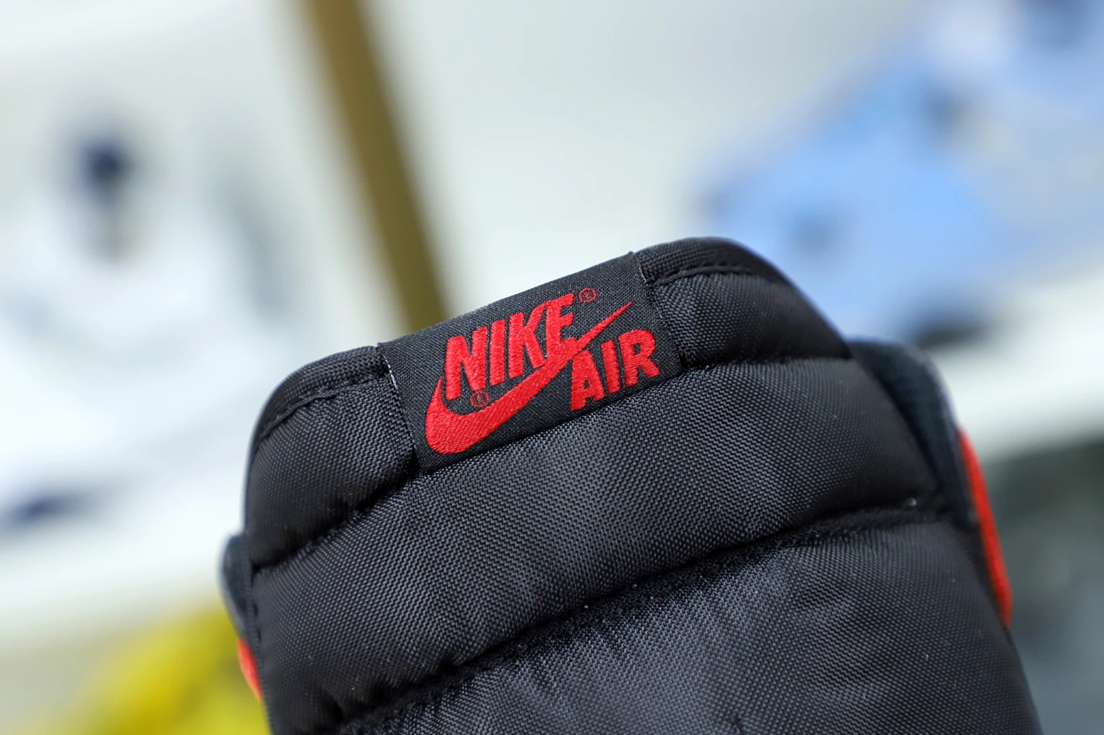 SmartChoice Kimikick AIR JORDAN 1 RETRO HIGH OG 'BRED' 2005