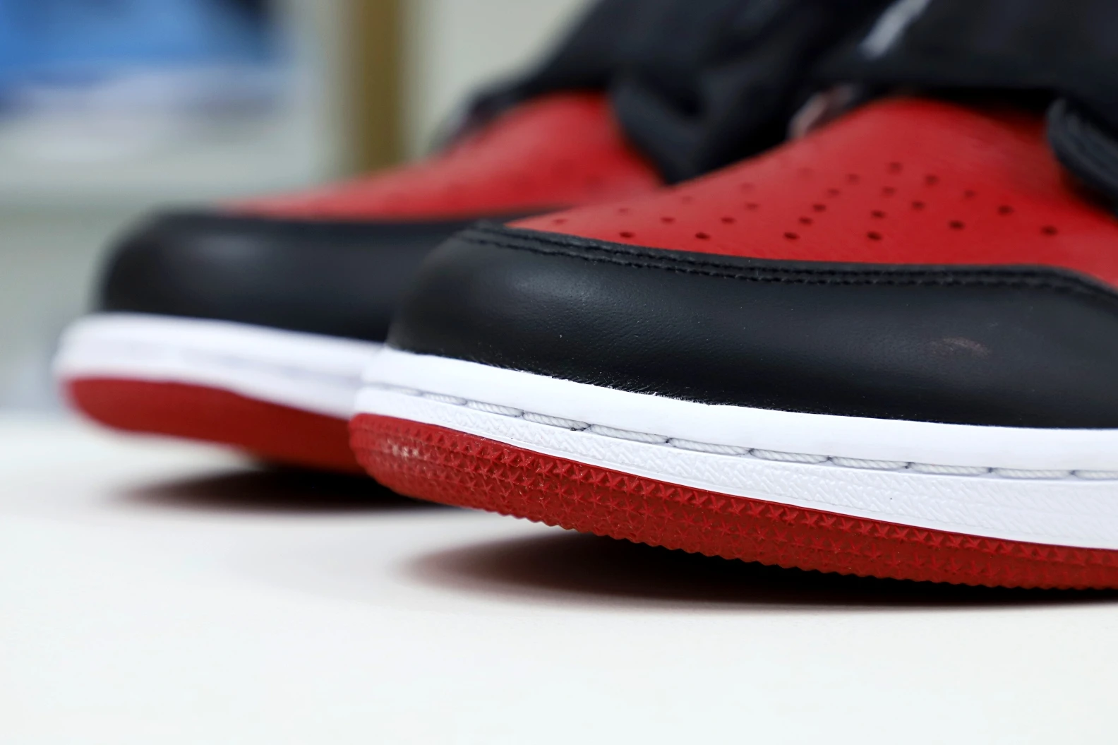SmartChoice Kimikick AIR JORDAN 1 RETRO HIGH OG 'BRED' 2005