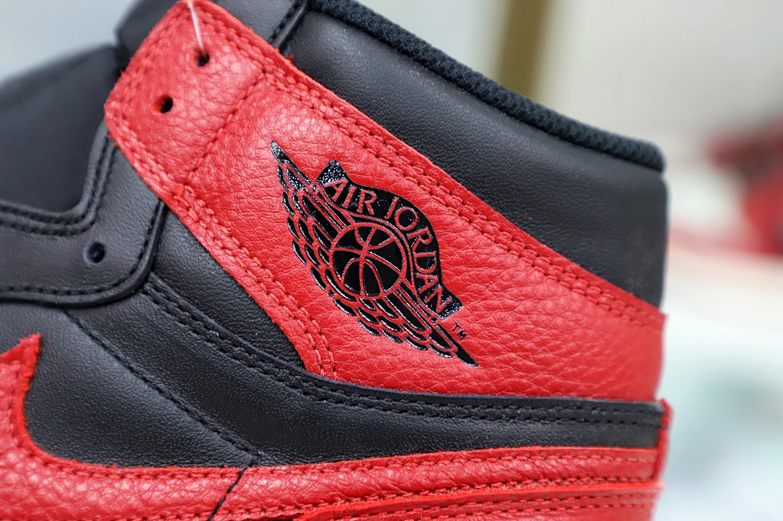 SmartChoice Kimikick AIR JORDAN 1 RETRO HIGH OG 'BRED' 2005