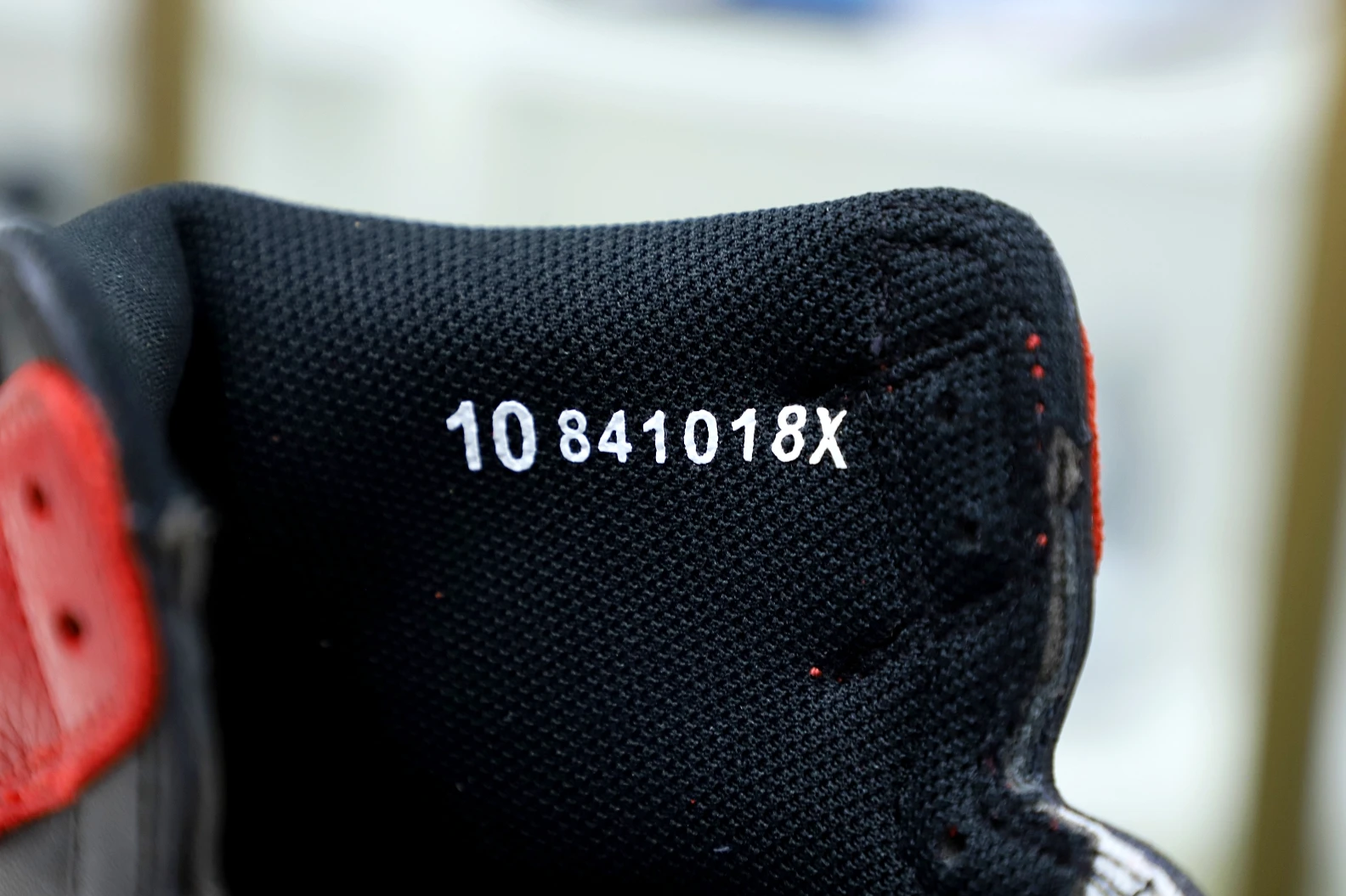 SmartChoice Kimikick AIR JORDAN 1 RETRO HIGH OG 'BRED' 2005