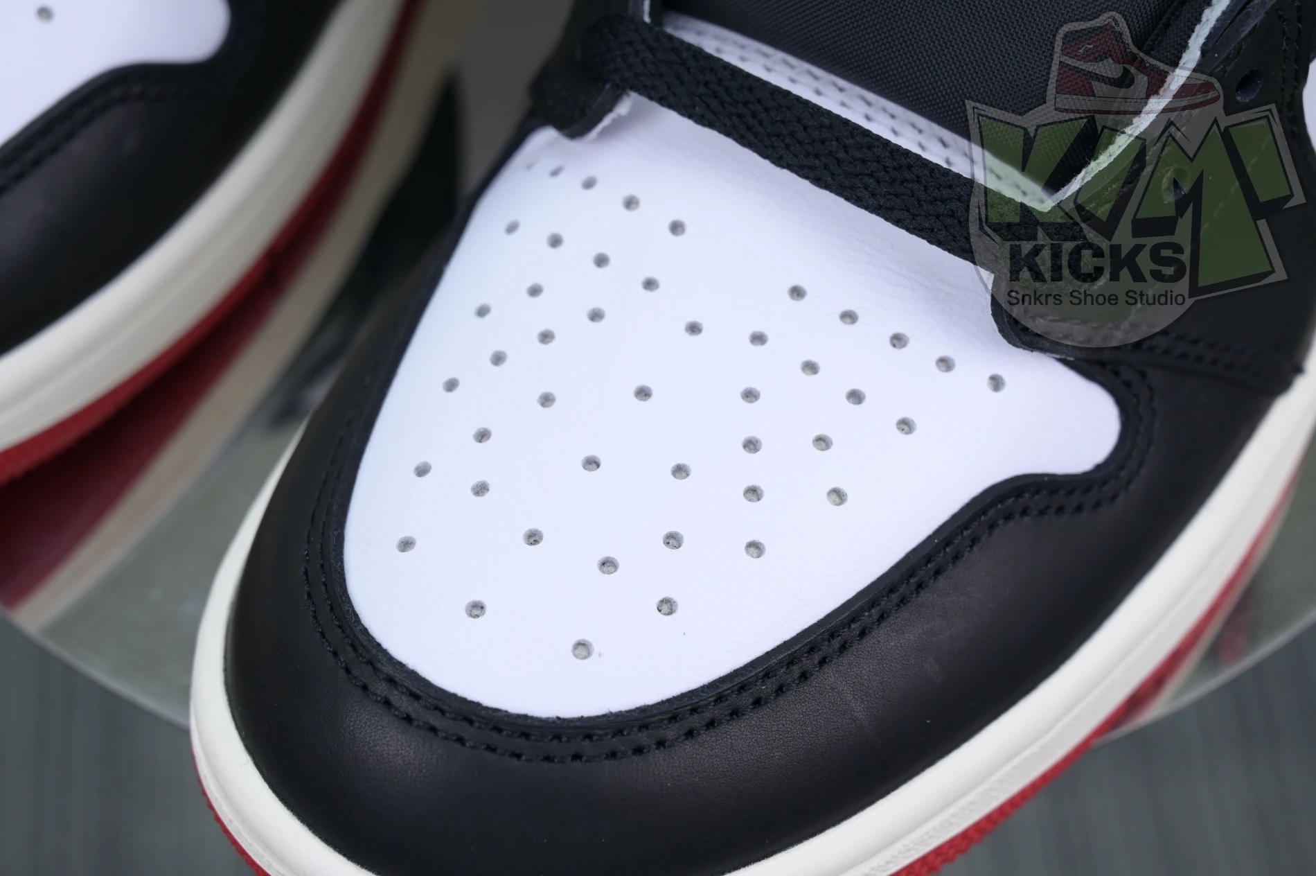 SmartChoice Kimikick Jordan Air Jordan 1High OG“Black Toe Reimagined” 1850