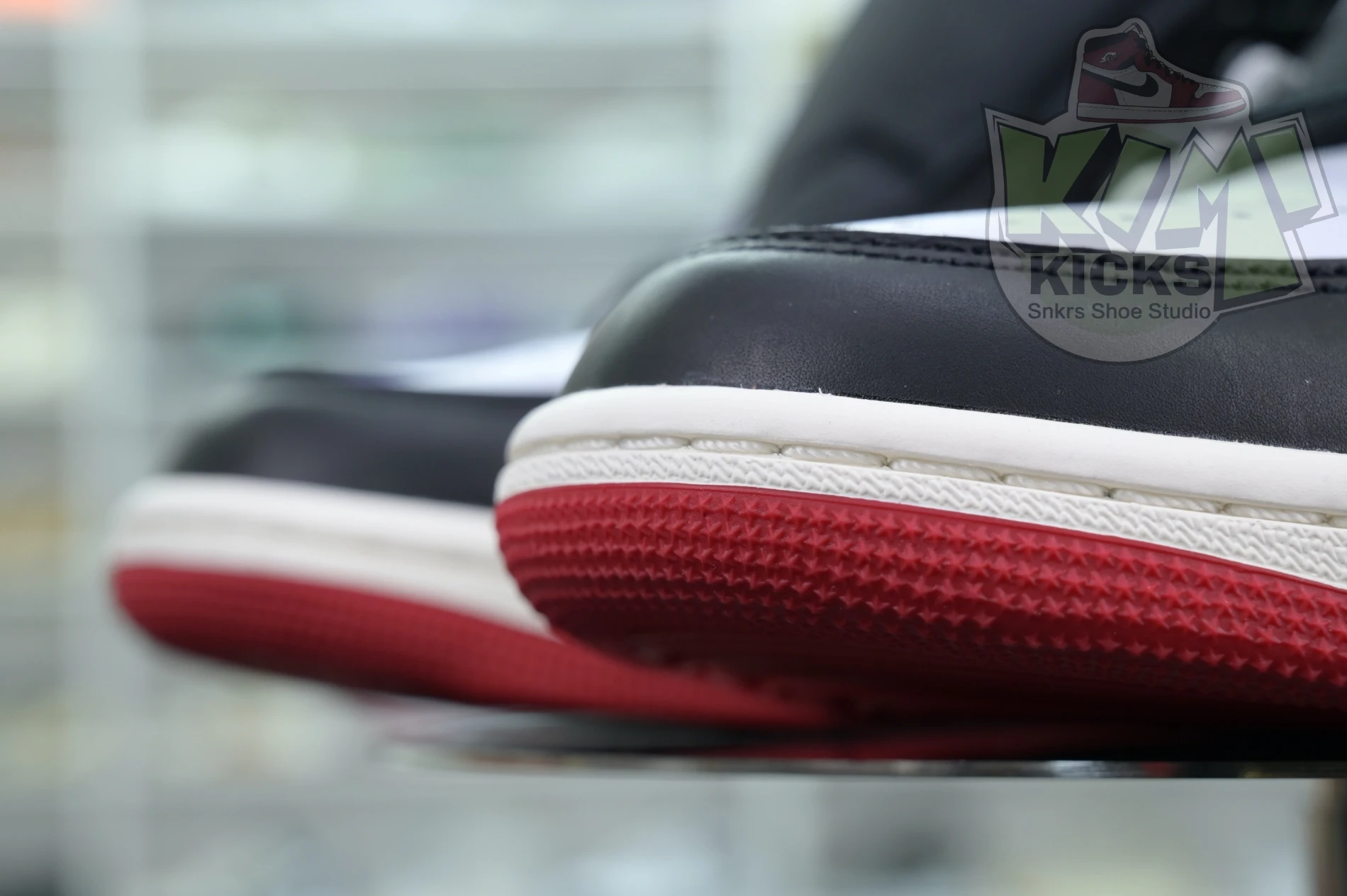 SmartChoice Kimikick Jordan Air Jordan 1High OG“Black Toe Reimagined” 1850