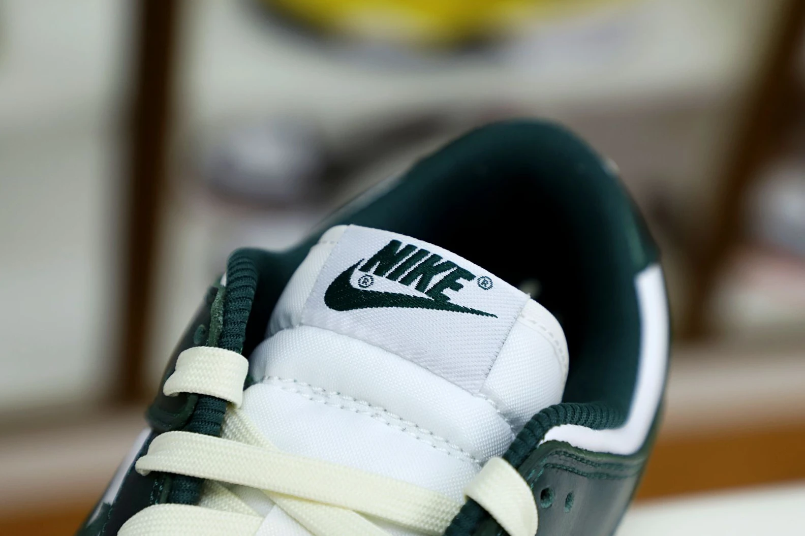 SmartChoice Kimikick NIKE WMNS DUNK LOW 'VINTAGE GREEN' 3499