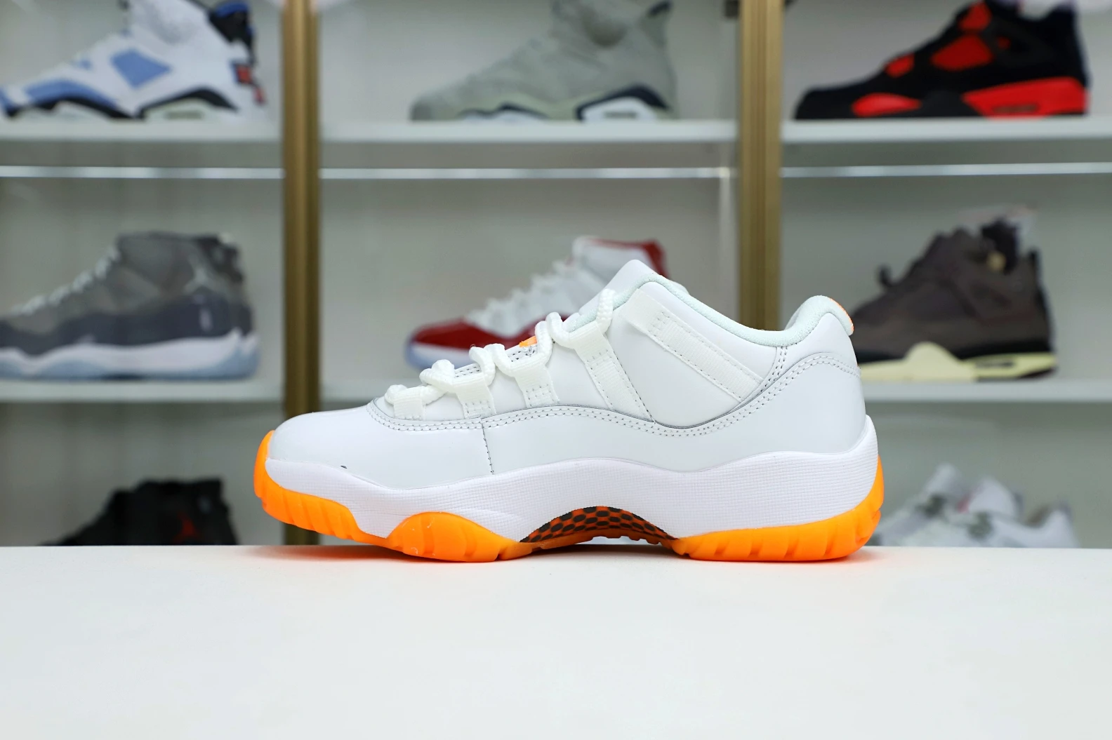 SmartChoice Kimikick WMNS AIR JORDAN 11 RETRO LOW 'BRIGHT CITRUS' 2015