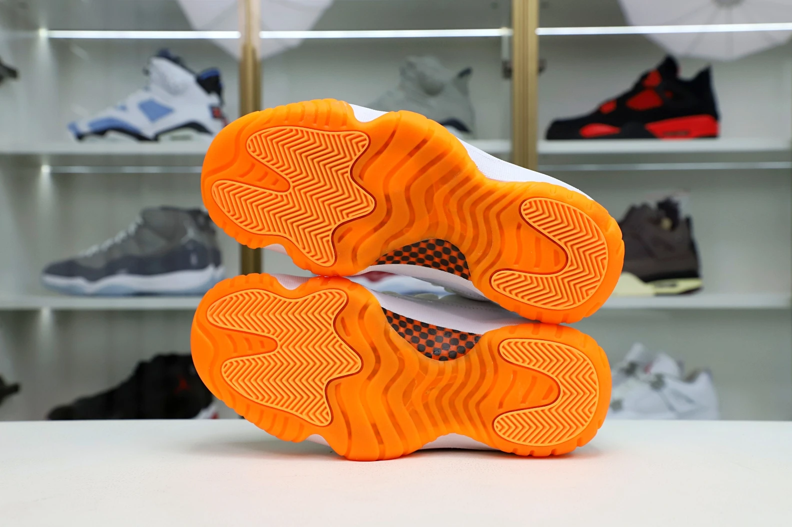 SmartChoice Kimikick WMNS AIR JORDAN 11 RETRO LOW 'BRIGHT CITRUS' 2015