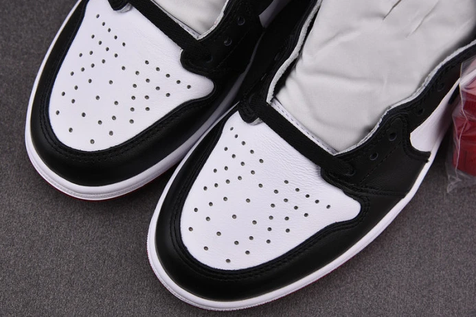 SmartChoice air jordan 1 high og “black toe” white  black-varsity red 555088- 1347