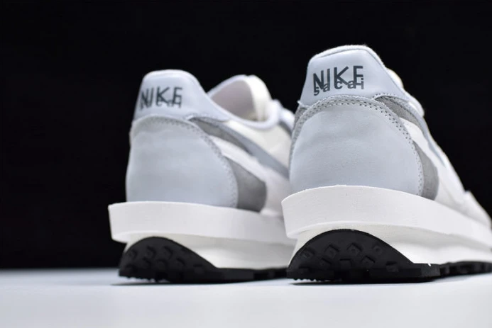 SmartChoice sacai nike ldv waffle grey bv0073- 3139