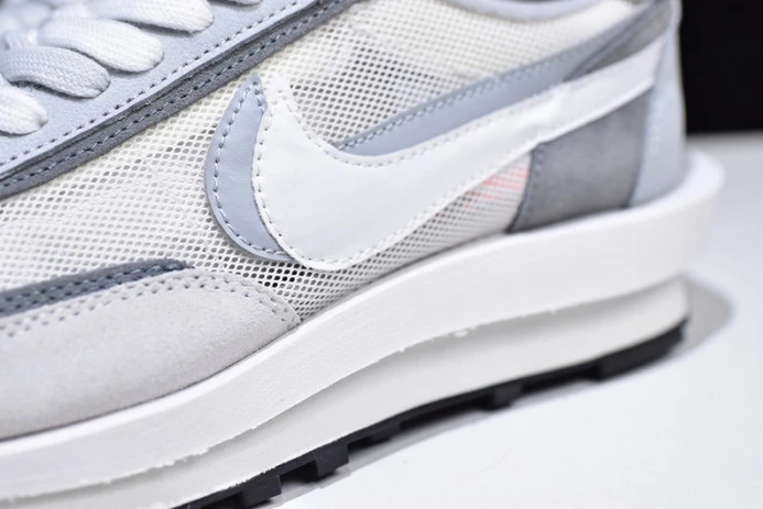 SmartChoice sacai nike ldv waffle grey bv0073- 3139
