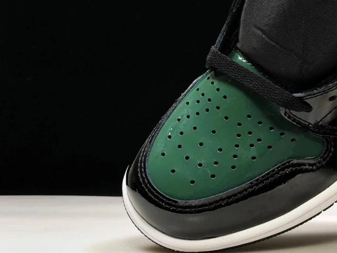 SoleFly x Air Jordan 1 Retro High OG Black Team Orange-Fir AV3905- WellDesigned 890