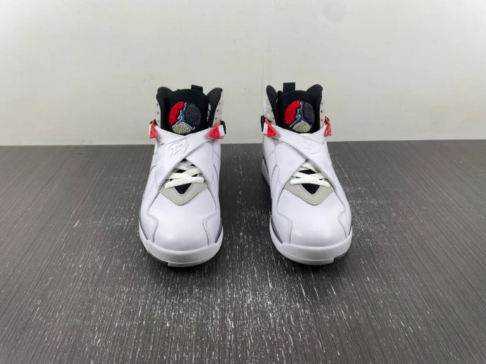SportInspired Air Jordan 8 Retro Bugs Bunny (2013) 305381- 625