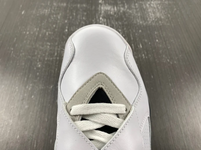 SportInspired Air Jordan 8 Retro Bugs Bunny (2013) 305381- 625