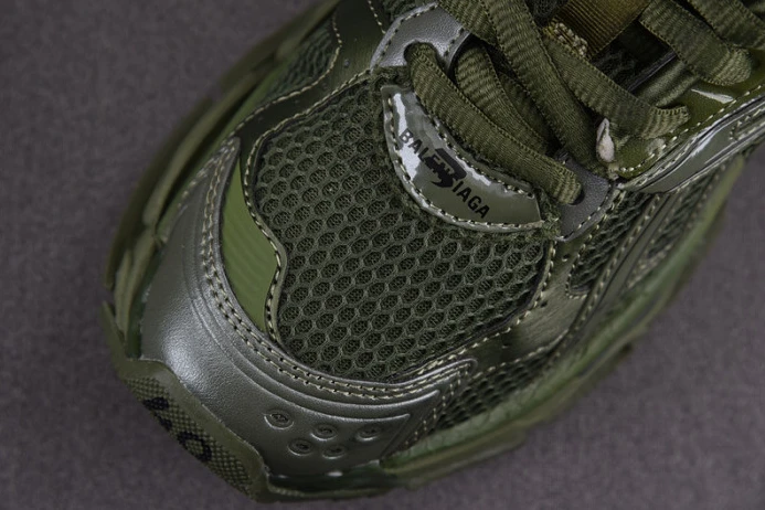 SportInspired Ba*len*cia*ga runner 2180