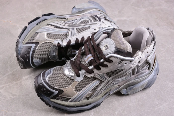 SportInspired Ba*len*cia*ga runner 2339