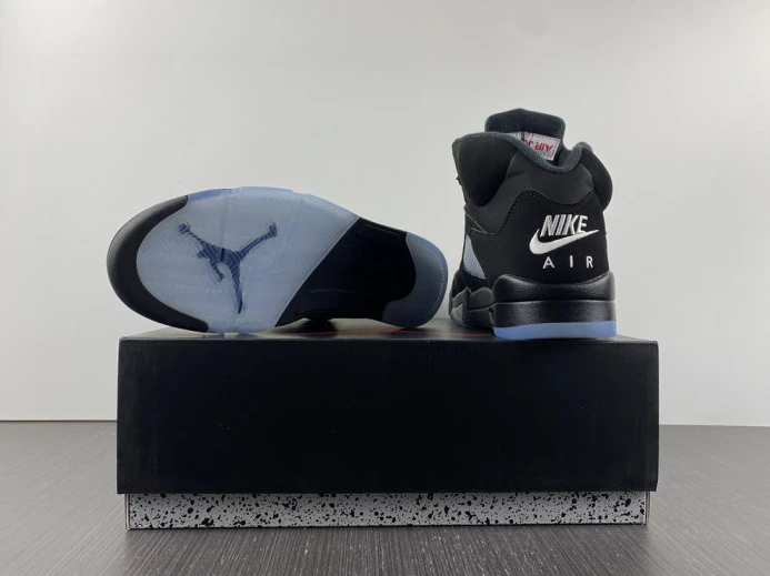 SportInspired Jordan 5 Retro Black Metallic (2016) 845035- 592