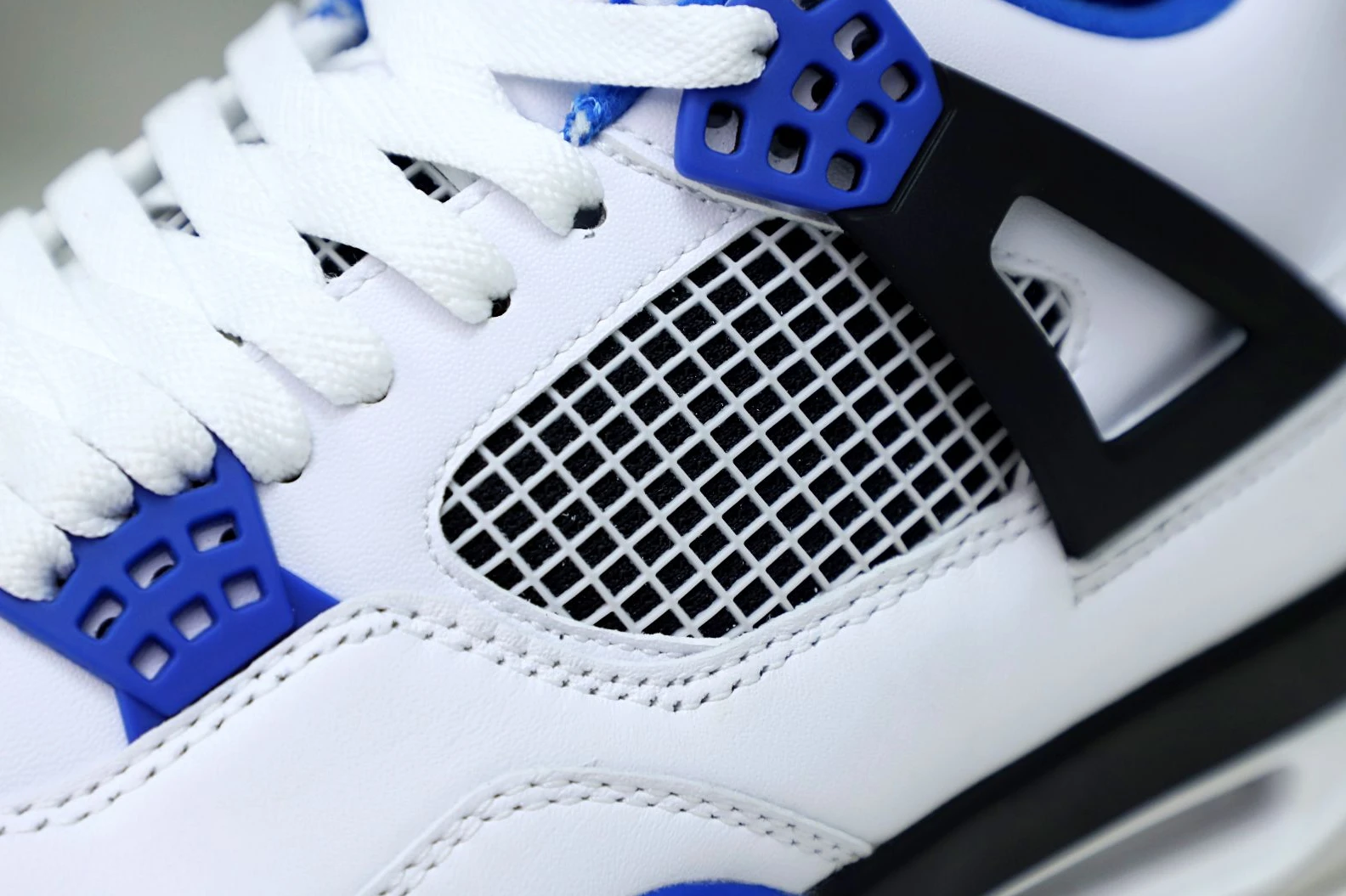 SportInspired Kimikick AIR JORDAN 4 RETRO MOTORSPORTS 2017