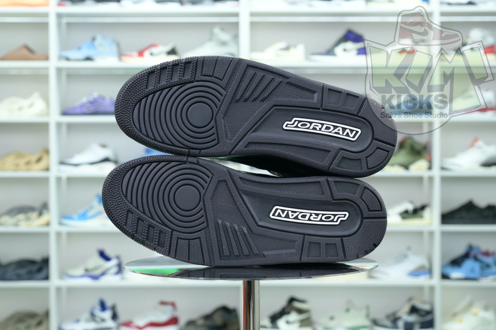 SportInspired Kimikick Jordan Air Jordan3“Black Cat” 1840