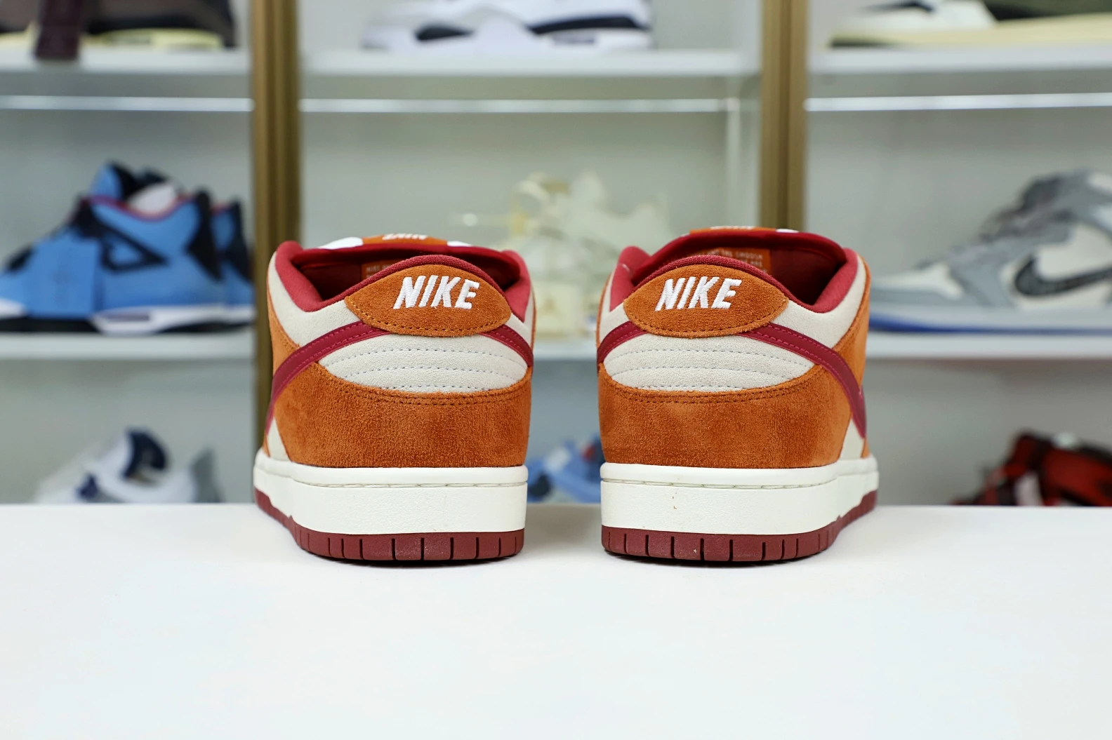 SportInspired Kimikick NIKE SB DUNK LOW PRO DARK RUSSET CEDAR 2969