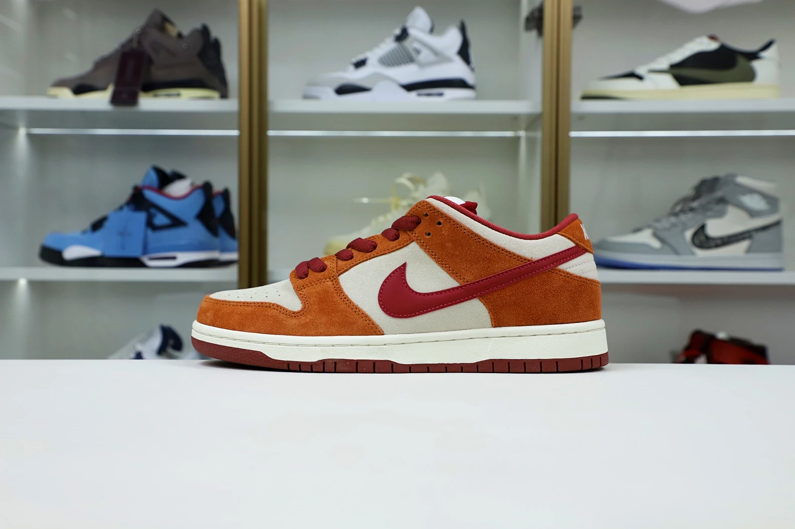 SportInspired Kimikick NIKE SB DUNK LOW PRO DARK RUSSET CEDAR 2969