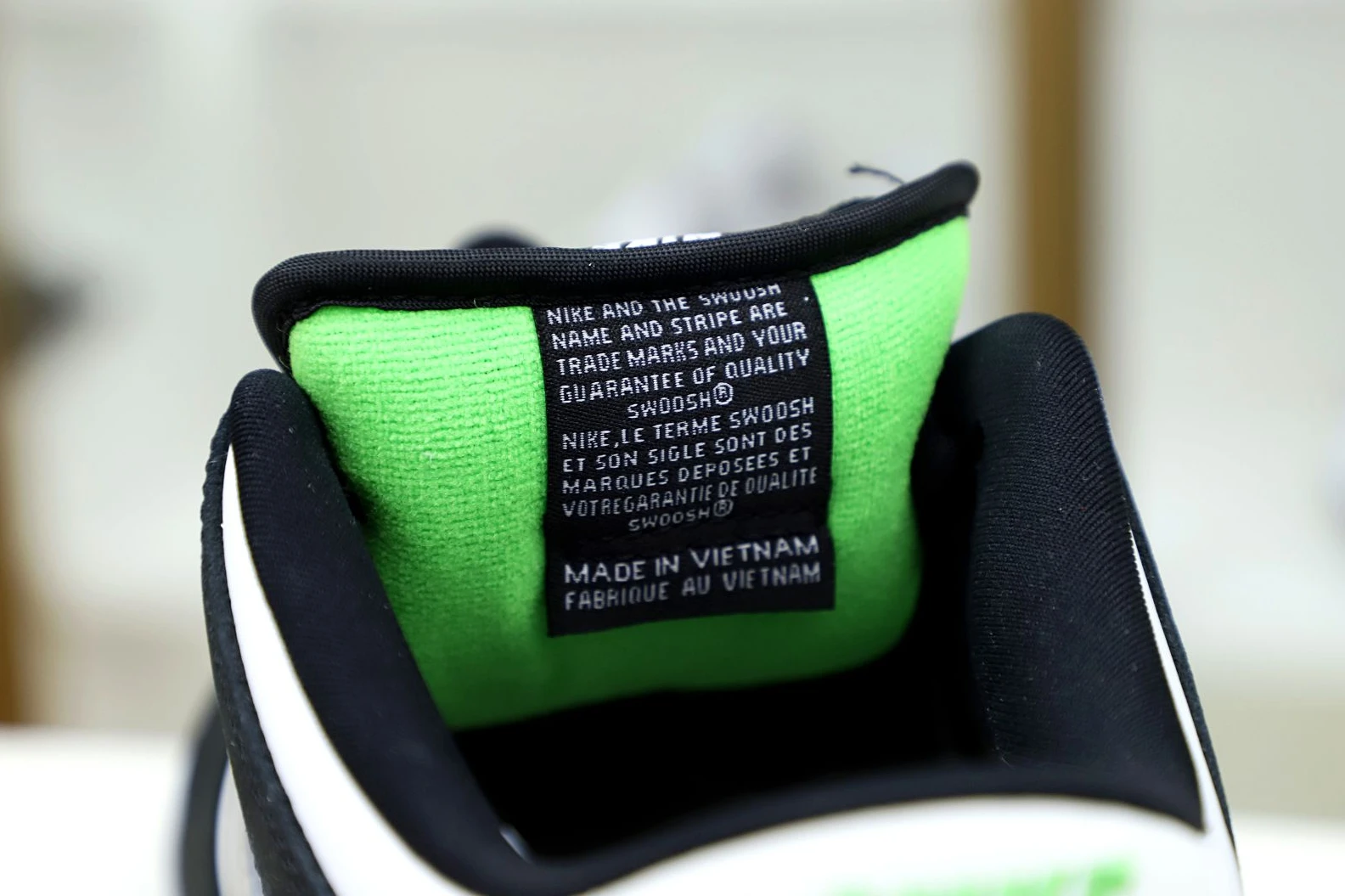 SportInspired Kimikick NIKE SB DUNK LOW STAPLE PANDA PIGEON (REGULAR BOX) 3486