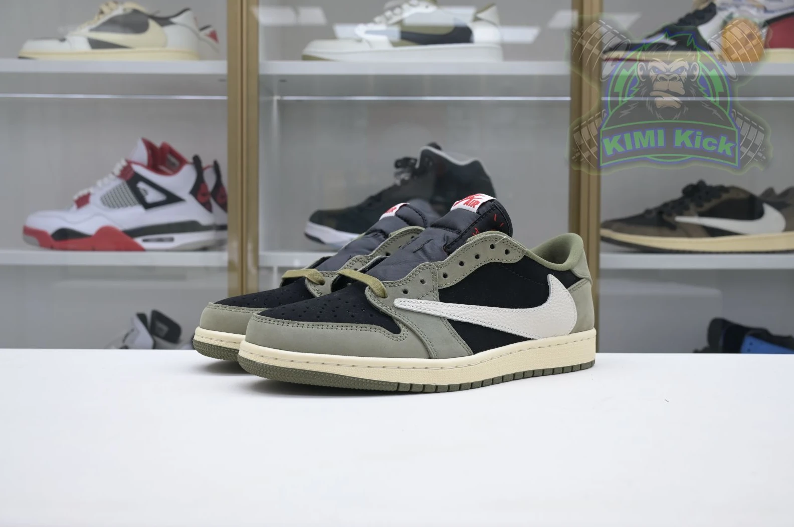 SportInspired Kimikick Travis Scott x Jordan Air Jordan 1 Low OG 7. 1867