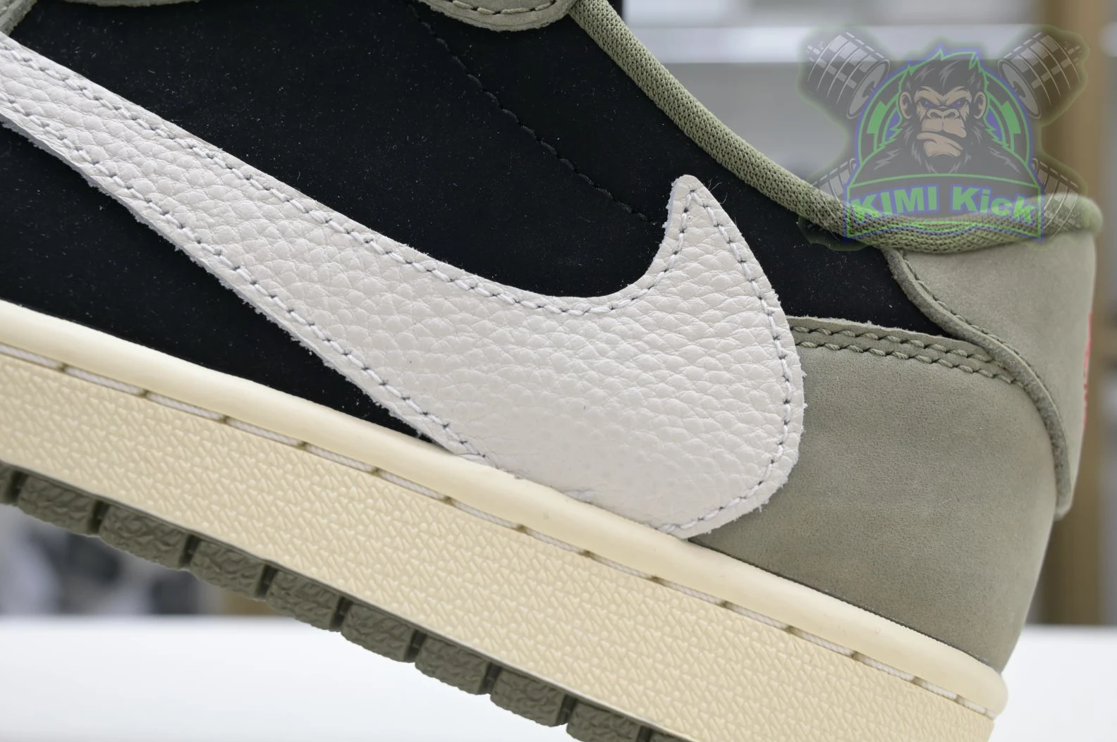 SportInspired Kimikick Travis Scott x Jordan Air Jordan 1 Low OG 7. 1867