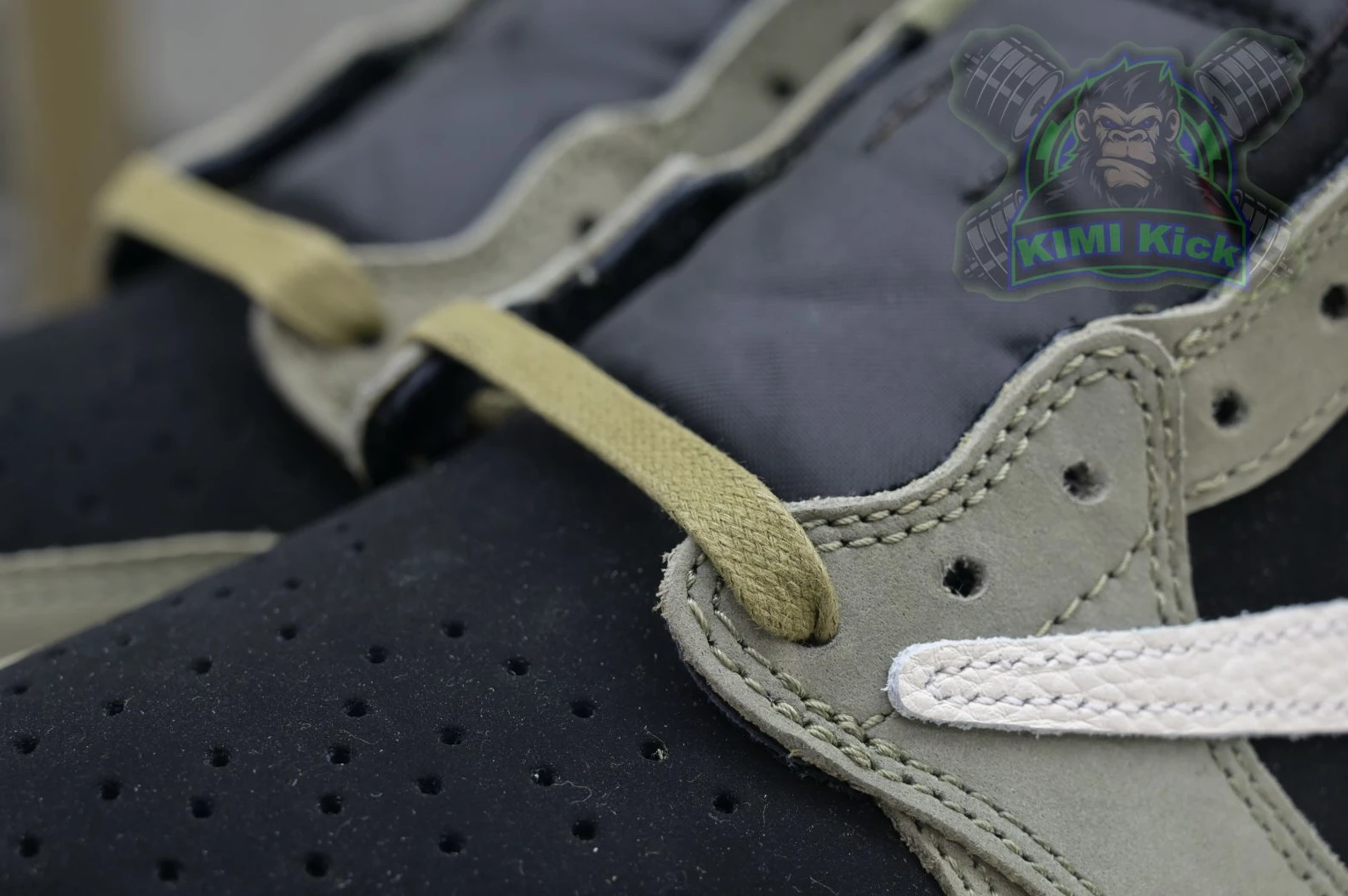 SportInspired Kimikick Travis Scott x Jordan Air Jordan 1 Low OG 7. 1867