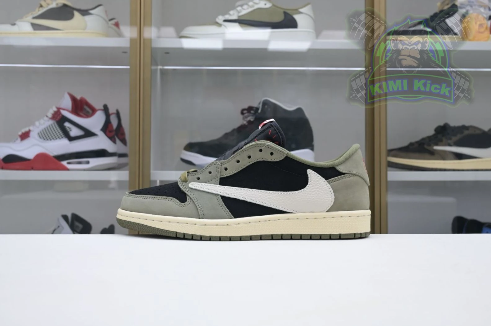 SportInspired Kimikick Travis Scott x Jordan Air Jordan 1 Low OG 7. 1867
