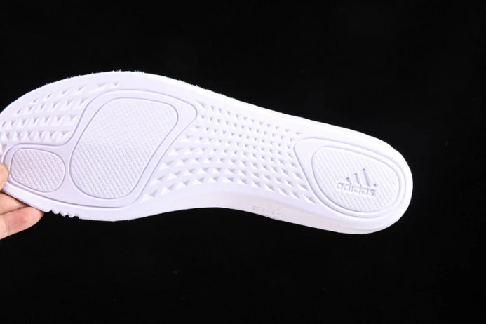 SportInspired ad*s yeezy boost 380 “blue oat reflective” fy 144