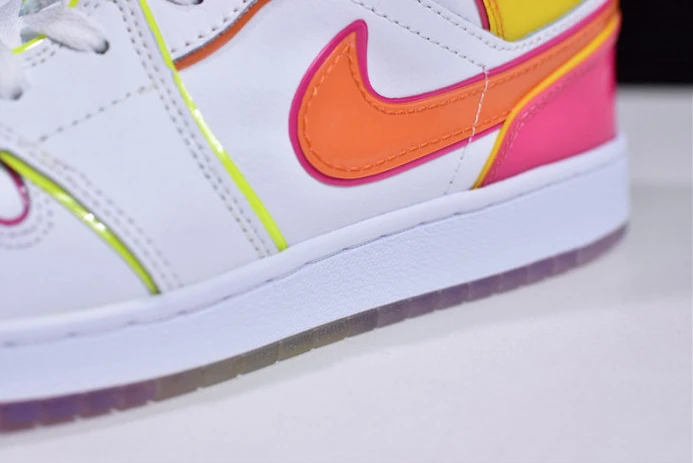 SportInspired air jordan 1 mid se gs ''edge glow'' cv4611- 1248