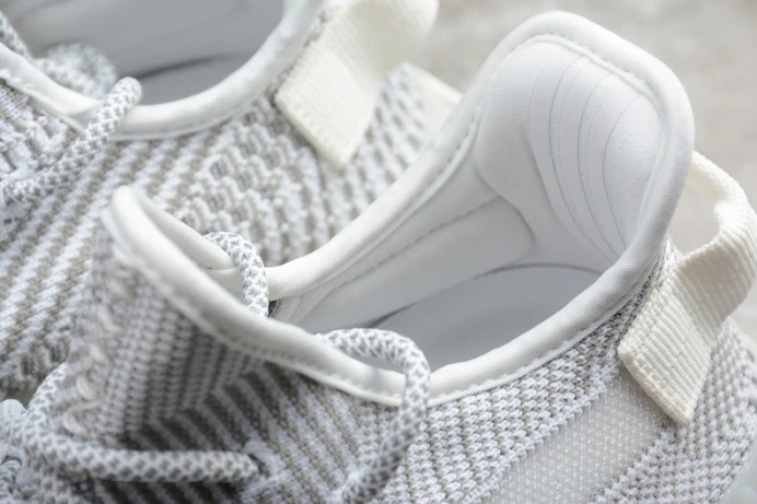 StreetReady 2018 ad*s yeezy boost 350 v2 static “non-reflective” ef 250
