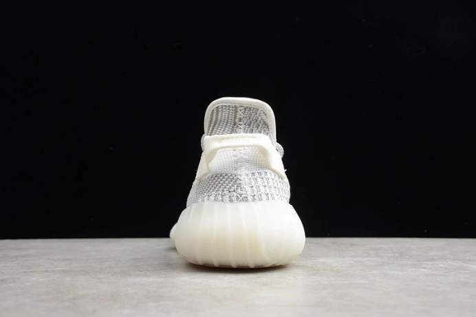 StreetReady 2018 ad*s yeezy boost 350 v2 static “non-reflective” ef 250