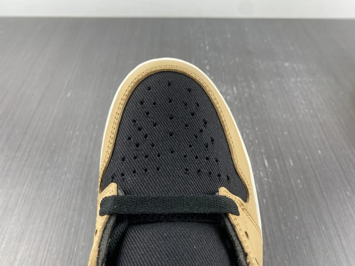 StreetReady Air Jordan 1 High OG Heirloom 555088- 781