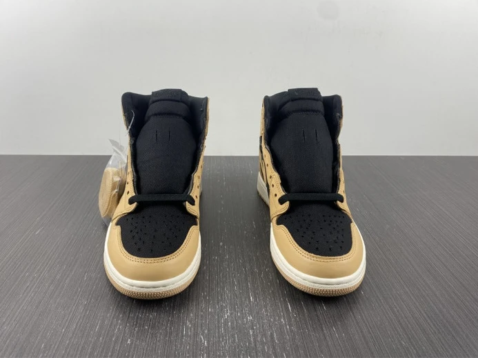 StreetReady Air Jordan 1 High OG Heirloom 555088- 781