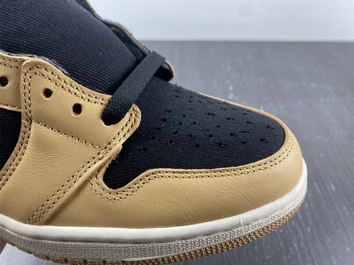 StreetReady Air Jordan 1 High OG Heirloom 555088- 781