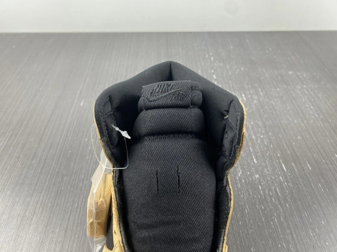 StreetReady Air Jordan 1 High OG Heirloom 555088- 781