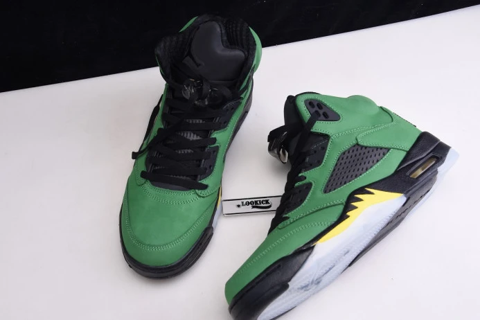 StreetReady Air Jordan 5 SE Oregon Ducks CK6631- 1085