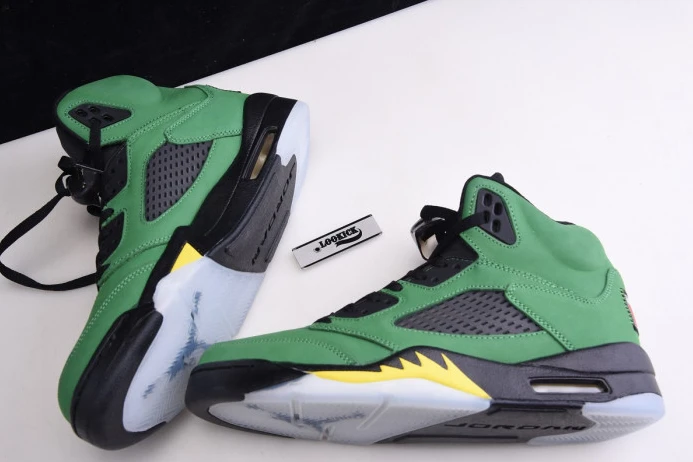 StreetReady Air Jordan 5 SE Oregon Ducks CK6631- 1085