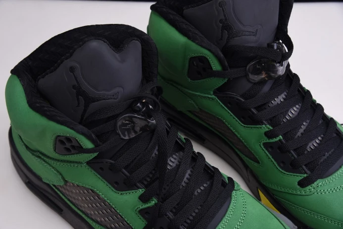 StreetReady Air Jordan 5 SE Oregon Ducks CK6631- 1085