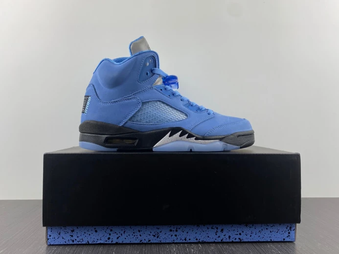 StreetReady Air Jordan 5 UNC DV1310- 593