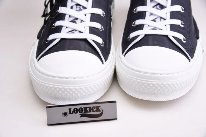 StreetReady DR B23 High Top Oblique Sneaker Black & White 2831