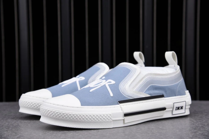 StreetReady DR Homme Kaws Sneaker 2824