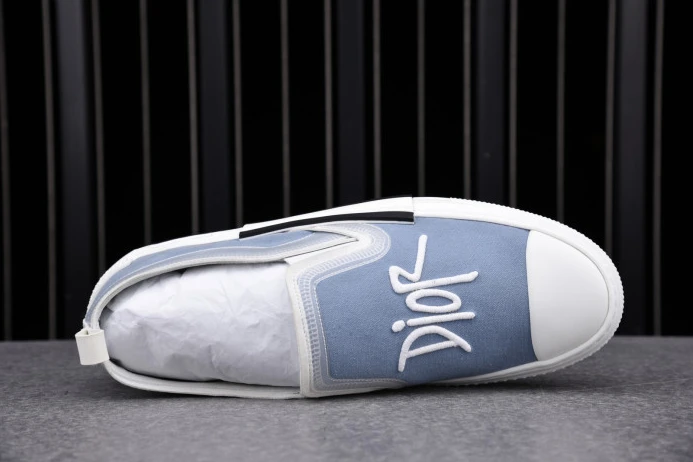 StreetReady DR Homme Kaws Sneaker 2824