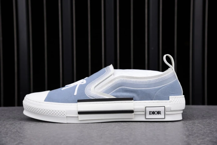 StreetReady DR Homme Kaws Sneaker 2824
