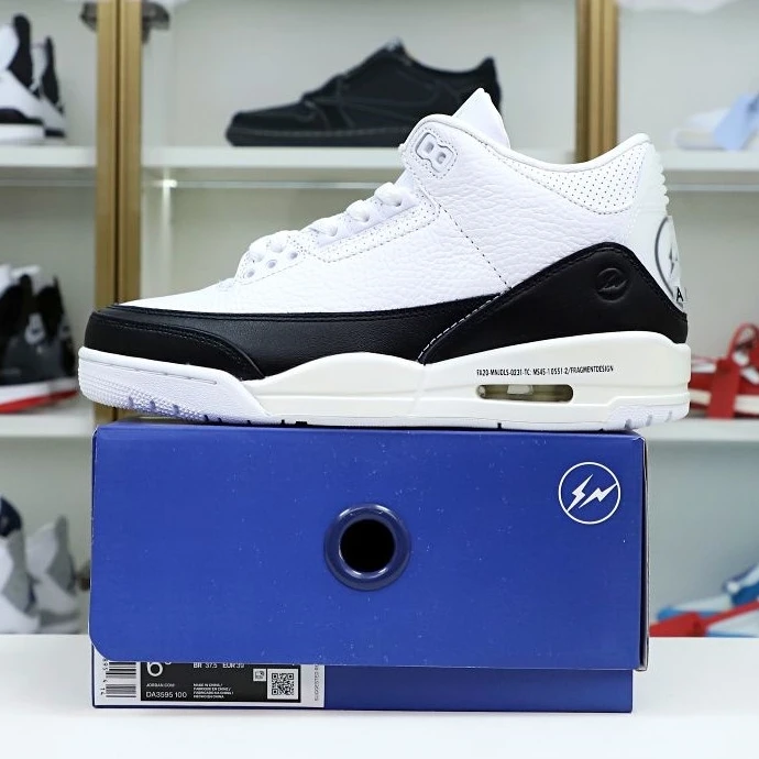 StreetReady Kimikick FRAGMENT DESIGN X AIR JORDAN 3 RETRO SP 'WHITE' 1961