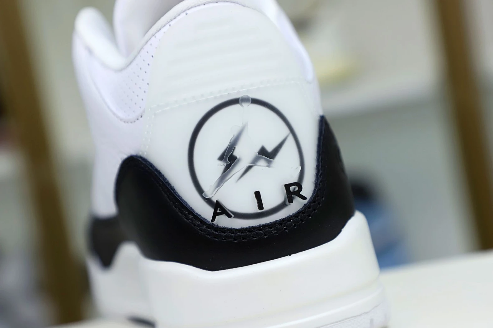 StreetReady Kimikick FRAGMENT DESIGN X AIR JORDAN 3 RETRO SP 'WHITE' 1961
