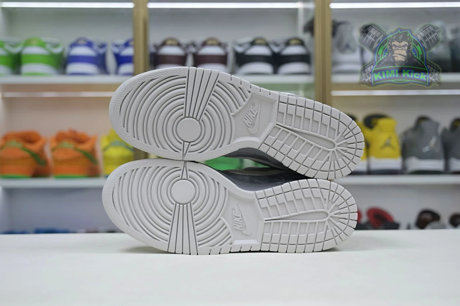 StreetReady Kimikick Nike Dunk SB Low Pro London 3430