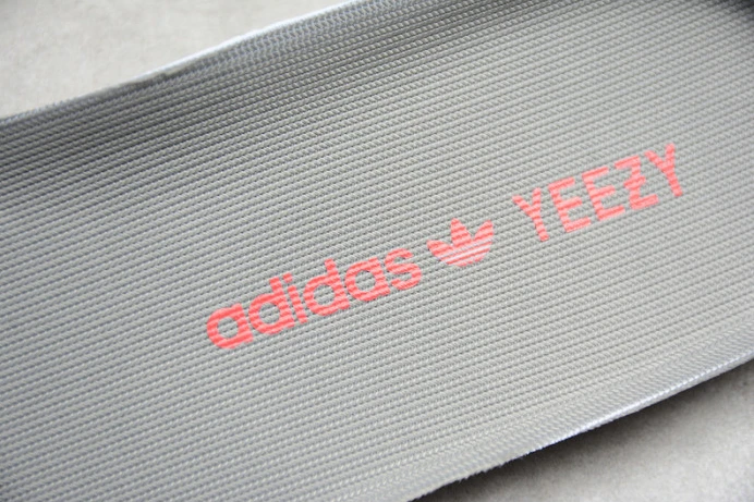 StreetReady ad*s yeezy boost 350 v2 beluga 2.0 ah 237